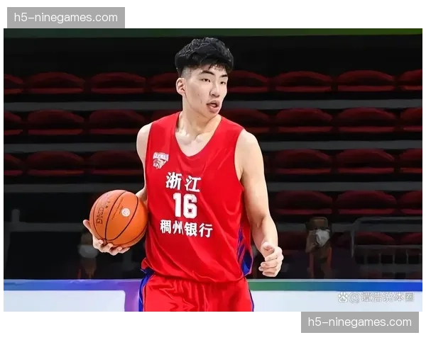 青春对决——余嘉豪与杨瀚森的中锋角色演化之路